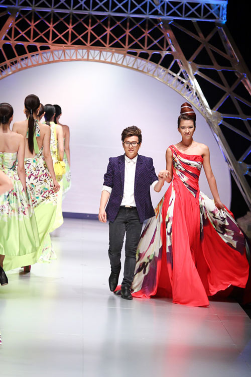 Ngôi vị quán quân Project Runway gây tranh cãi - 7