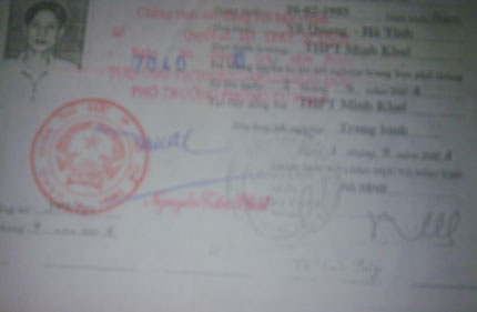 Giáp mặt quot;còquot; làm giấy tờ giả siêu tốc - 1