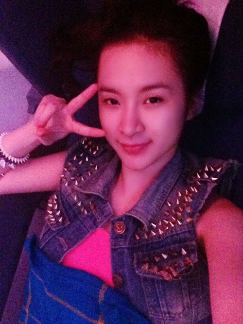 Angela Phương Trinh mất điểm vì hình ảnh mát mẻ - 4