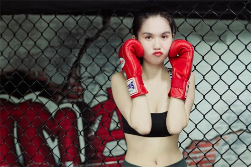 Ngọc Trinh - quot;Cô nàng đấm bốc” đáng yêu - 1