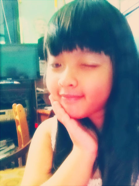 Ngắm vẻ đáng yêu của con gái Chiều Xuân - 7