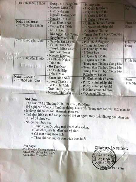 Điều 60 cán bộ, công chức phục vụ đám tang - 2