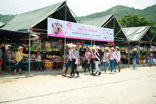 TS Kim Hồng cùng thí sinh bảo vệ Cù Lao Chàm - 7