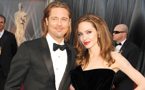 Angelina Jolie bị phản đối cắt bỏ ngực - 1