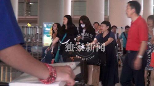 Triệu Vy lộ diện sau quot;bất hòaquot; với Hoàng A Mã - 6