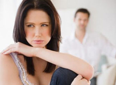 Chồng sắp cưới vừa keo kiệt vừa vũ phu - 1