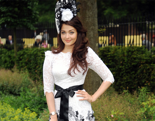 HH đẹp nhất thời đại lấy lại vóc dáng sau sinh - 5