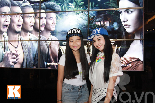 Diễm My 9X quot;hí hửngquot; đi xem phim ma cùng mẹ - 11