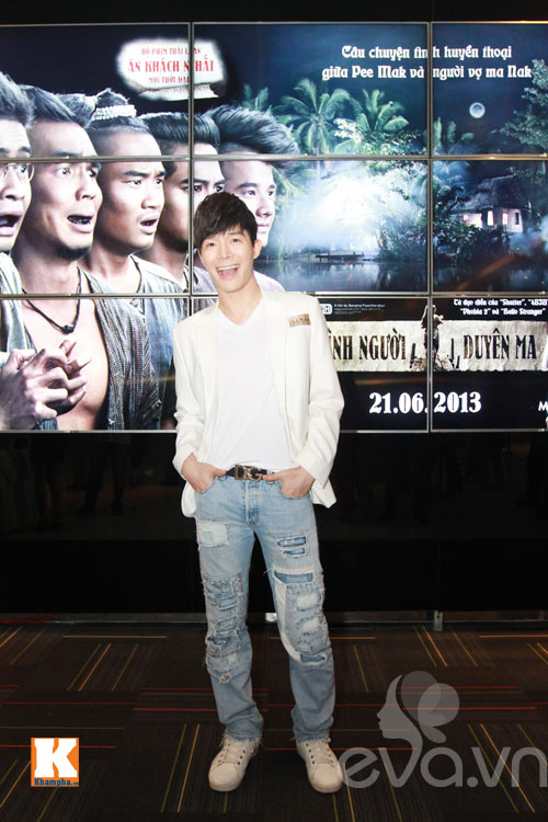 Diễm My 9X quot;hí hửngquot; đi xem phim ma cùng mẹ - 6