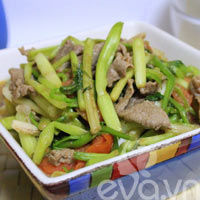 Giòn giòn đậu rồng xào thịt bò - 12