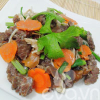 Giòn giòn đậu rồng xào thịt bò - 14