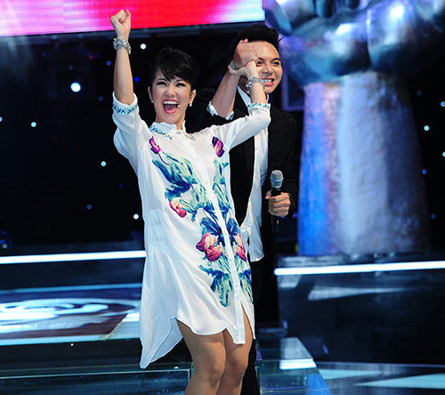 Hồng Nhung: Tôi phải quot;vất vảquot; đưa các em về - 2