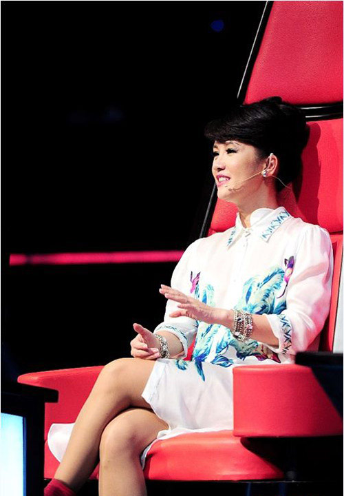 Hồng Nhung: Tôi phải quot;vất vảquot; đưa các em về - 1