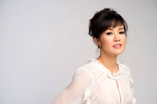 Hồng Nhung: Tôi phải quot;vất vảquot; đưa các em về - 3