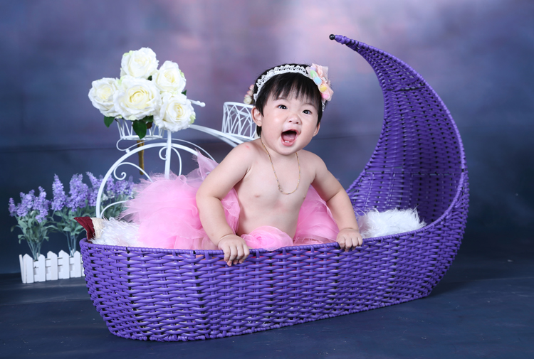 Dạ con xin tự giới thiệu tên con là Hoàng Ngọc Anh, sinh ngày 13/5/2012. Tính đến bây giờ là con hơn một tuổi rồi đấy.

