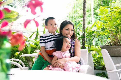 Elly Trần sexy cả khi vào bếp - 14