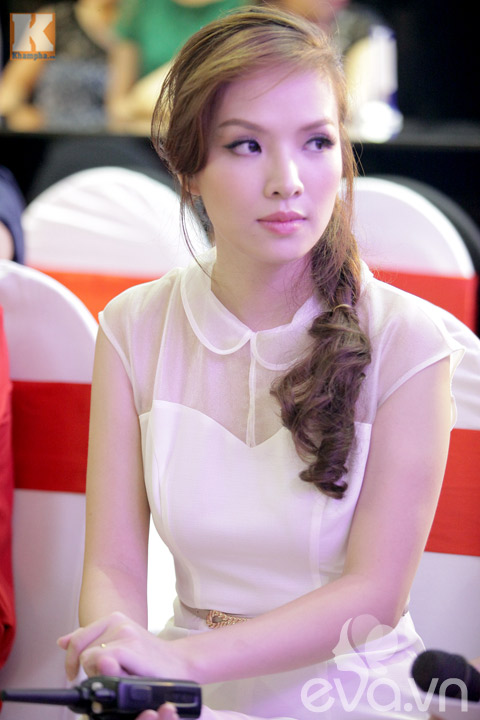 Đan Lê xinh đẹp làm đạo diễn chương trình - 2