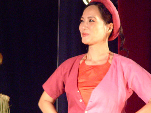 NSND Lê Khanh tự nhận là... chúa chổm - 1