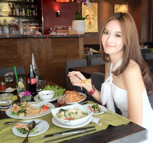 Nong Poy: ‘chết trước tuổi 40 vì chuyển giới’ - 9