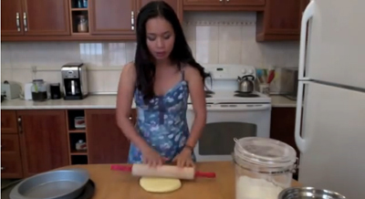 Video cách làm đế bánh pizza tại nhà