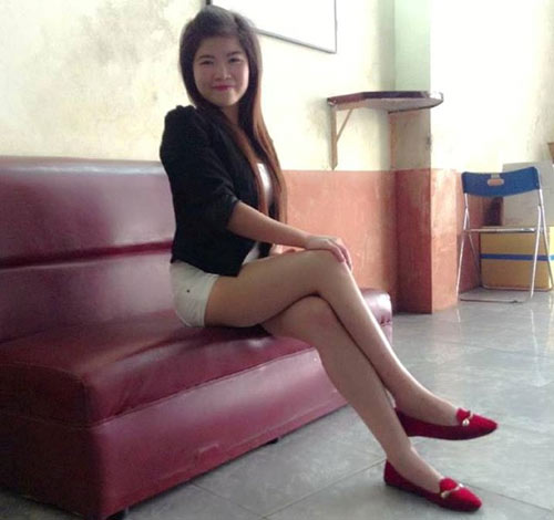 Thiếu nữ tay không hạ gục tên cướp - 1