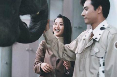 Kim Hee Sun: Từ Đệ nhất mỹ nhân đến bà mẹ trẻ - 8