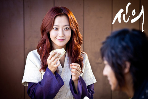 Kim Hee Sun: Từ Đệ nhất mỹ nhân đến bà mẹ trẻ - 13