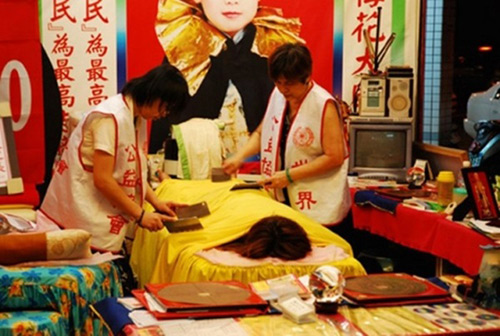 Lạ lùng giảm cân bằng dao ở Đài Loan - 2