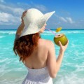 Làm đẹp - "Phụ nữ cứ dùng nước dừa là đẹp"
