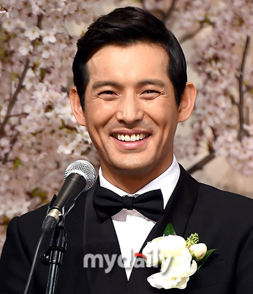 Mỹ nam Oh Ji Ho bật khóc trong ngày cưới - 11