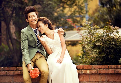 Cưới nhau rồi mật vỡ tơi bời... - 2