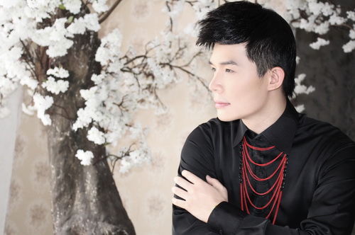 Nathan Lee ngượng ngùng ôm ấp Ngọc Anh - 6
