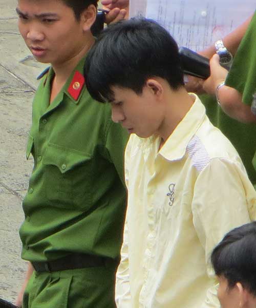 Bắt cóc người yêu, chụp ảnh khỏa thân bị 12 năm tù - 2