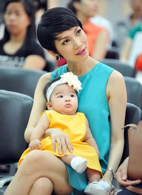 Xuân Lan khoe con gái đẹp như thiên thần - 4