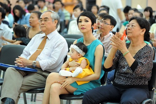 Xuân Lan khoe con gái đẹp như thiên thần - 6