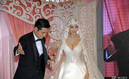 Cô dâu của Nghiêm Khoan khoe vòng 1 căng đầy - 3