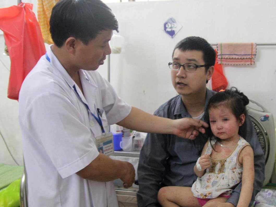 Nghệ An: Dịch sởi bùng phát mạnh, 3 trẻ tử vong - 1