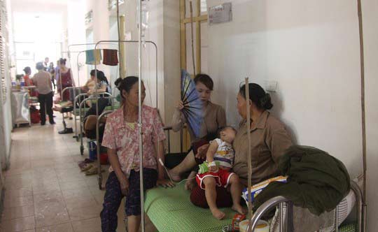 Nghệ An: Dịch sởi bùng phát mạnh, 3 trẻ tử vong - 2