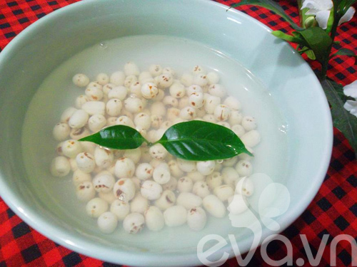 Chè bí đỏ hạt sen thanh mát, giảm mệt mỏi - 2