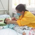Tin tức - Uống vitamin A giảm 50% tử vong do sởi