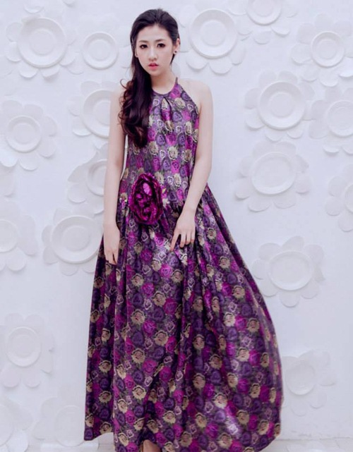 Bộ sưu tập đầm công chúa #039;khủng#039;  của Á hậu Việt - 3