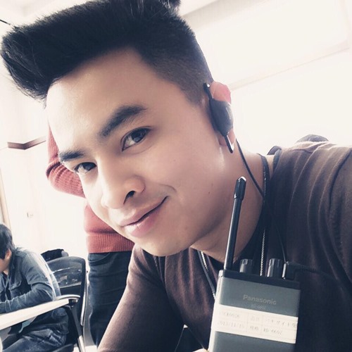 Lộ diện anh trai nam tính của Hồng Quế - 15