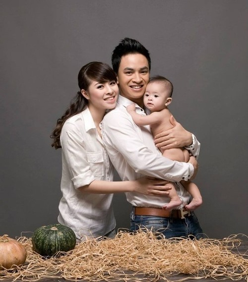 Lộ diện anh trai nam tính của Hồng Quế - 5