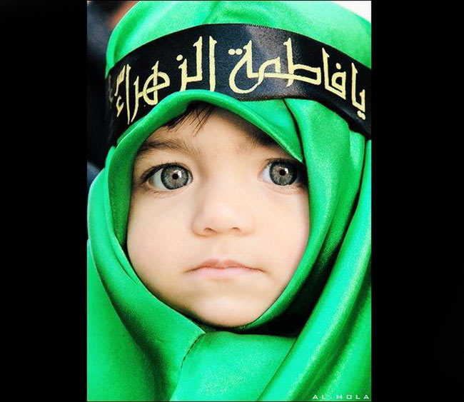 Những em bé Ả Rập luôn có đôi mắt to tròn với màu xanh hoặc nâu đen và rất sâu. Đôi mắt của các em bé nơi đây chính là điểm nhấn hút hồn nhất trong mỗi bức ảnh

