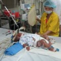 Tin tức - Bộ trưởng thị sát điểm nóng dịch sởi lần 2