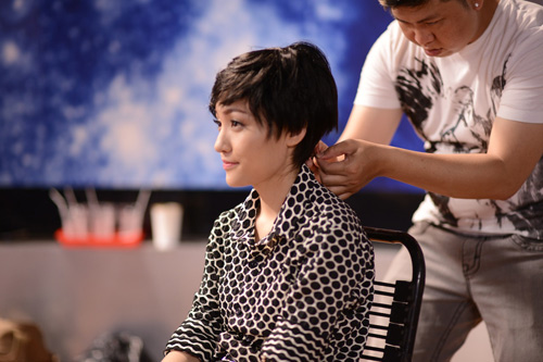 Đông Hùng thích thú đóng giả Mỹ Tâm - 10