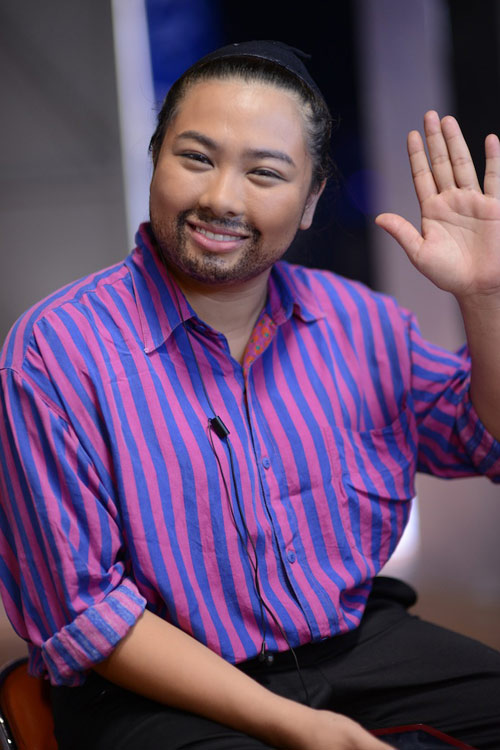 Đông Hùng thích thú đóng giả Mỹ Tâm - 6