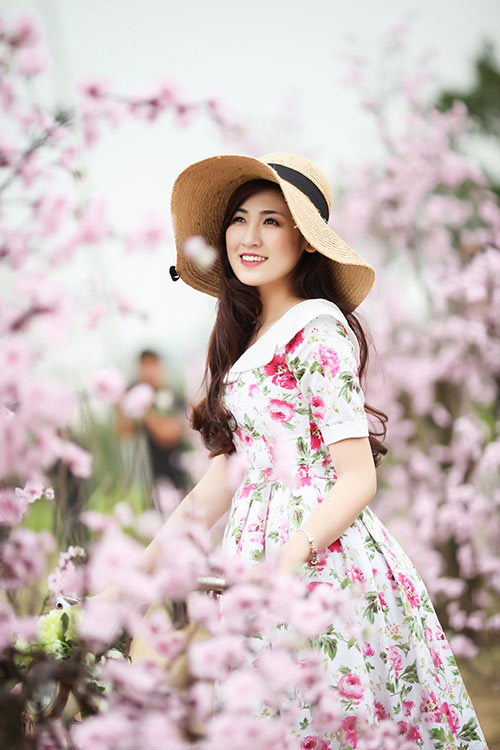 Bộ sưu tập đầm công chúa #039;khủng#039;  của Á hậu Việt - 1