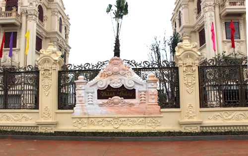 Lâu đài song sinh Ninh Bình dát vàng nội thất - 2