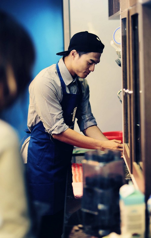 Lâm Vinh Hải bỏ nhảy đi làm phục vụ - 3